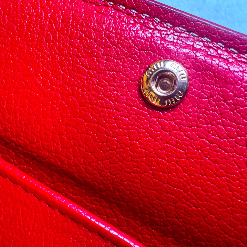 Miu Miu Pink LOVE Pebble Leather Wallet Discontinued Valentine Capsule - Picture 5 of 10